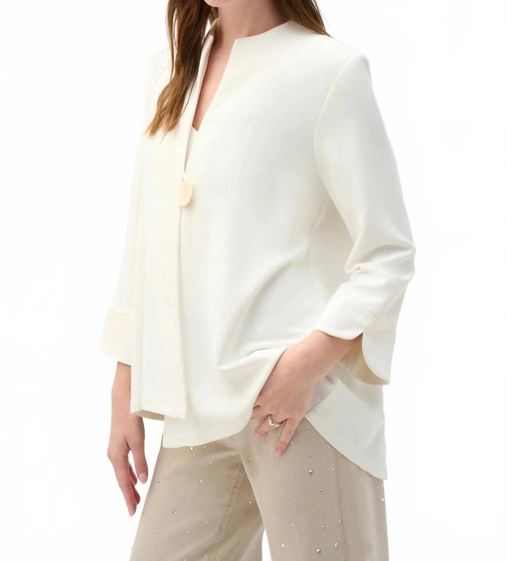 NEW JOSEPH RIBKOFF swing jacket with statement button style in off-white